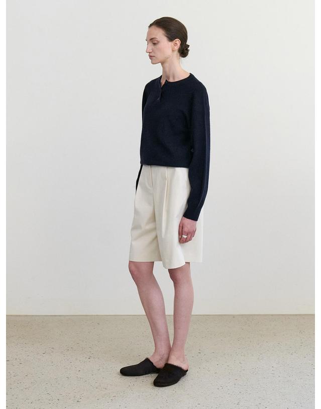 스텝어라운드 Front tuck bermuda cotton pants_CREAM 아이보리 착용컷