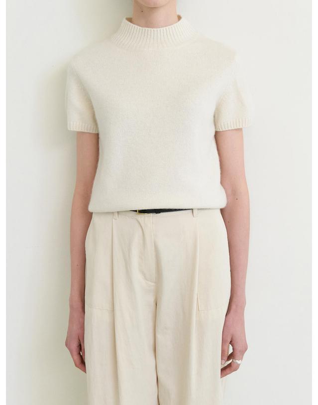 스텝어라운드 Mar crop half knit_IVORY 아이보리 착용컷