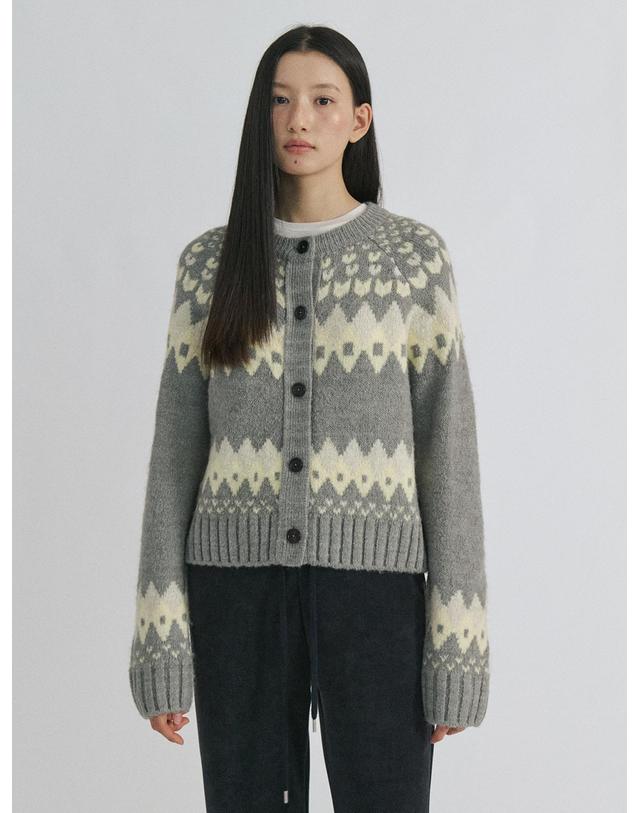 스텝어라운드 Nordic Classic Wool Cardigan_GREY 그레이 착용컷