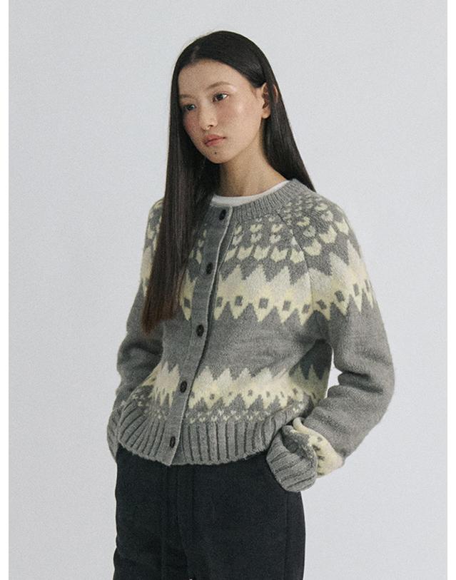 스텝어라운드 Nordic Classic Wool Cardigan_GREY 그레이 착용컷