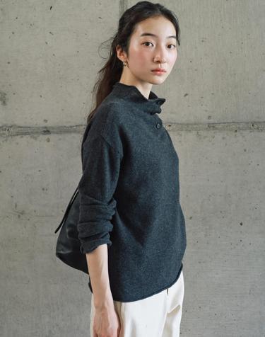 Reversible Button High Neck Knit_CHARCOAL