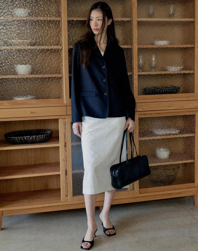 스텝어라운드 Calm Tailored Single Jacket_NAVY 착용컷