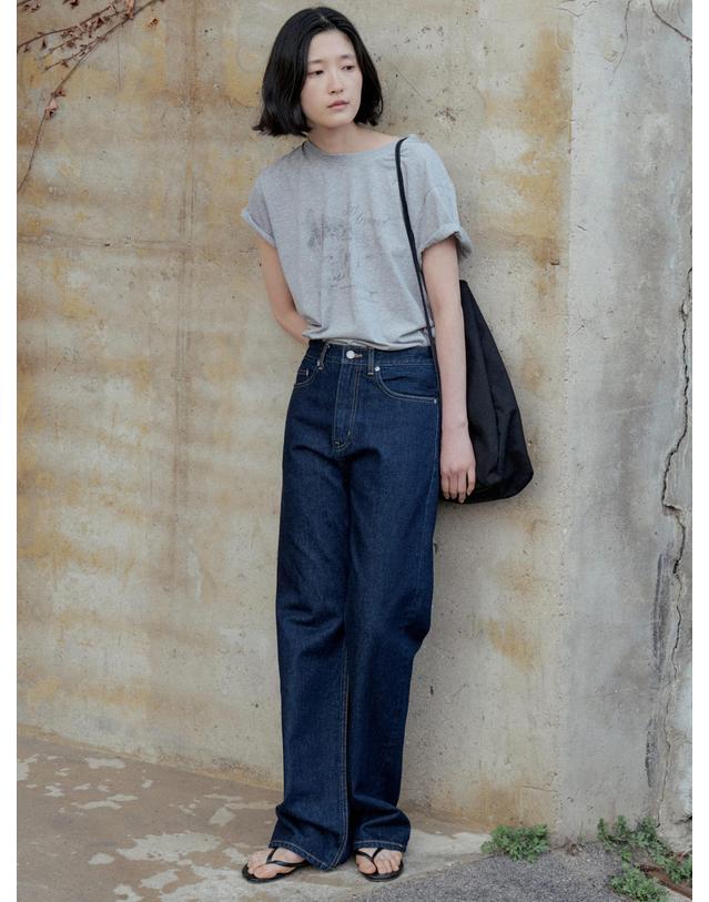 스텝어라운드 Classic Straight Leg Denim_DEEP BLUE 착용컷