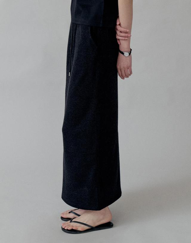 스텝어라운드 Pile Jersey Maxi Straight Skirt_BLACK 착용컷