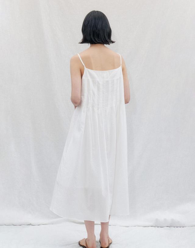 스텝어라운드 Pintuck Button Slip Dress_WHITE 착용컷