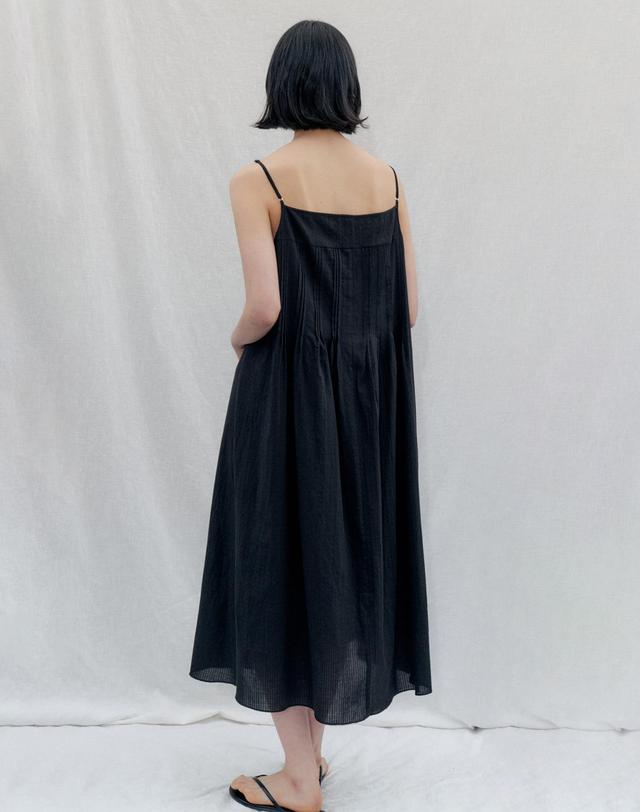 스텝어라운드 Pintuck Button Slip Dress_BLACK 착용컷
