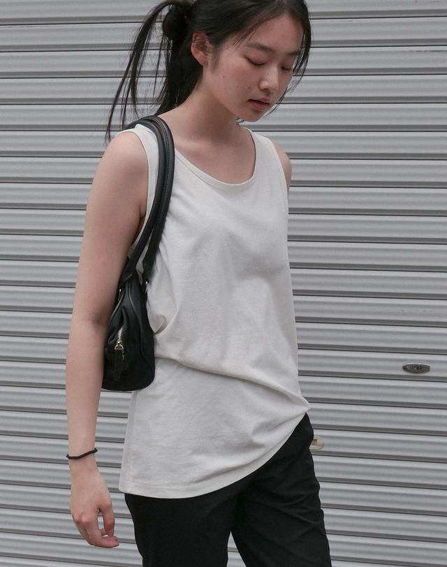 스텝어라운드 Pigment Cotton Long Sleeveless Tee_WHITE 착용컷