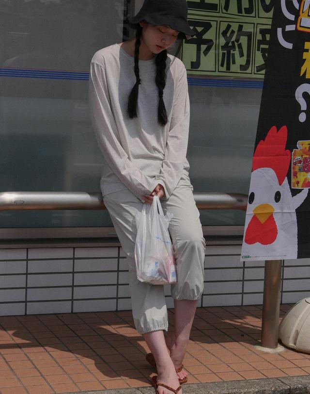 스텝어라운드 Summer Easy Banding Pants_LIGHT GREY 착용컷