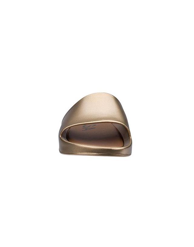 멜리사 멜리사 BEACH SLIDE SHINE AD / MSW182BSS021GOL 골드 착용컷