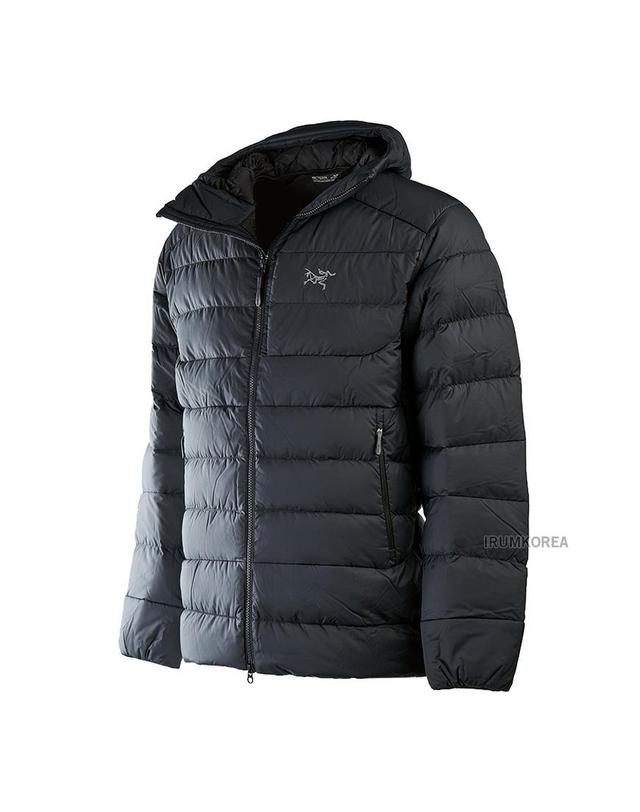 아크테릭스 [아크테릭스] FW25 남성 토륨 후드 패딩 X000010543 BLACK 착용컷