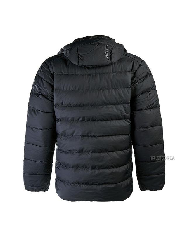 아크테릭스 [아크테릭스] FW25 남성 토륨 후드 패딩 X000010543 BLACK 착용컷