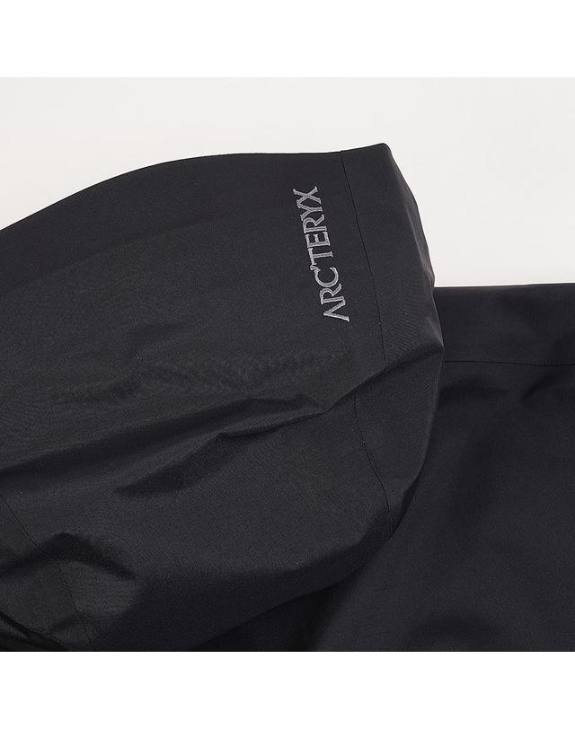 아크테릭스 [아크테릭스] FW25 남성 베타 자켓 X000010511 BLACK 착용컷