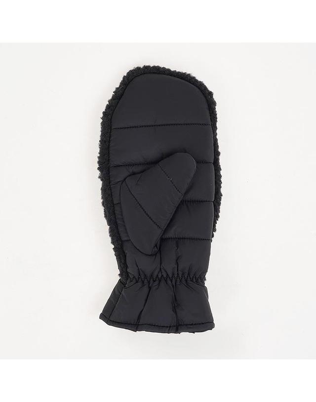 어그 [어그] FW25 여성 플러프 미튼 101019 BLACK 착용컷