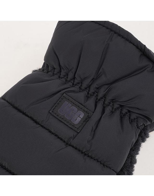 어그 [어그] FW25 여성 플러프 미튼 101019 BLACK 착용컷