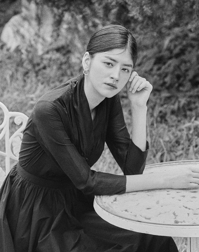 엠므 GABRIELLE dress 착용컷