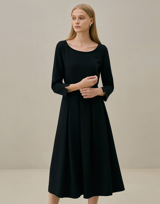 엠므 DELIA U-neck flared dress 착용컷