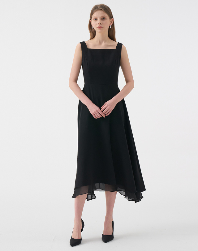 엠므 ARMIS Square neck Sleeveless Flared Dress_Black 착용컷