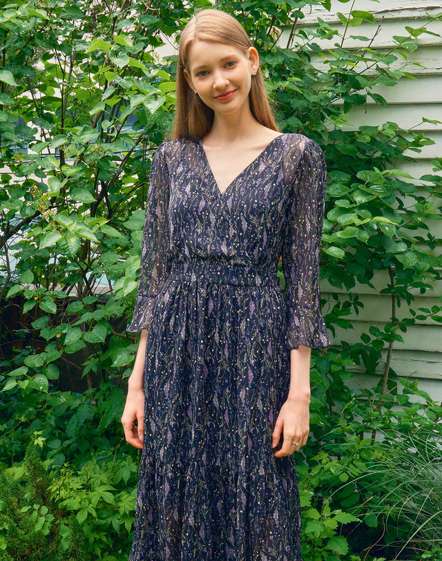 엠므 VANESSA Vneck Flower Chiffon Tiered Dress_Black 착용컷