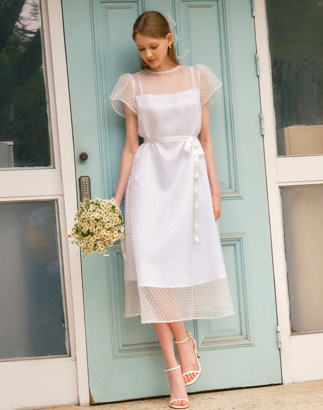 엠므 DAISY See-through Petal sleeve Lace dress_white 화이트 착용컷
