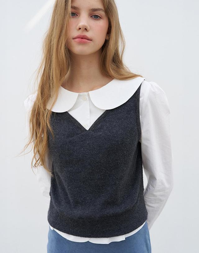 벰버 HEART NECK VEST_CHARCOAL 그레이 착용컷