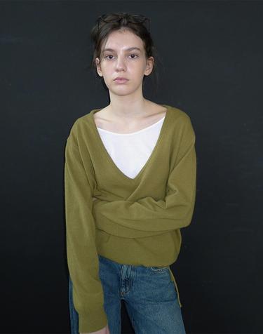 DEEP V-NECK STRING WOOL BLENDED KNIT_OLIVE GREEN
