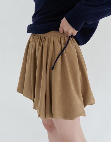 FAUX SUEDE BALLOON MINI SKIRT_BEIGE