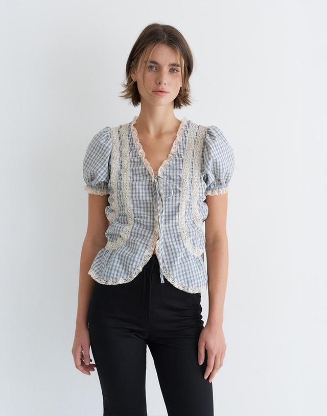 벰버 PUFF SLEEVE LACE POINT CHECK BLOUSE_BLUE 블루 착용컷