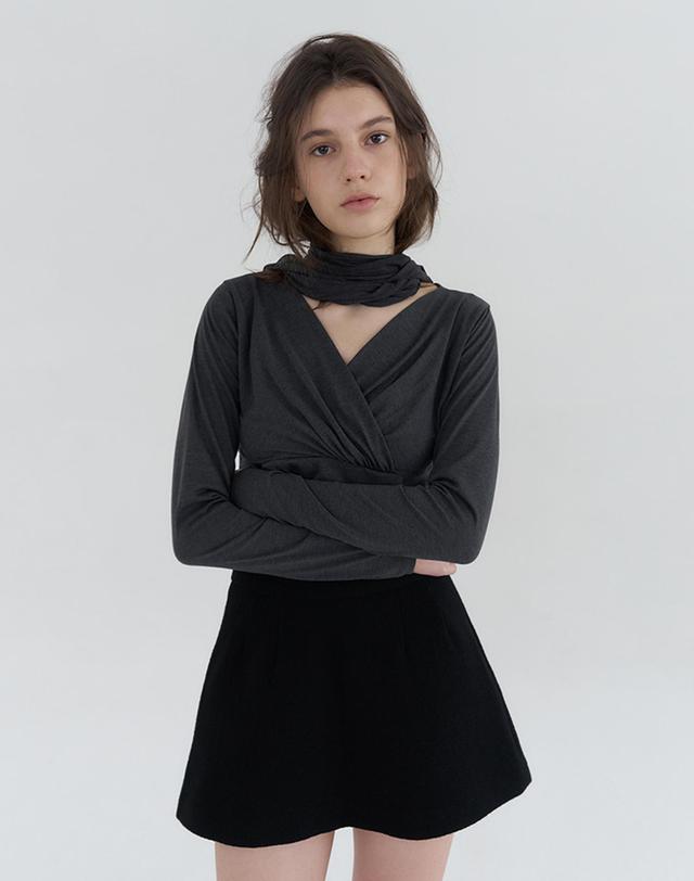 벰버 SCARF SET LONG SLEEVE TOP_CHARCOAL 그레이 착용컷