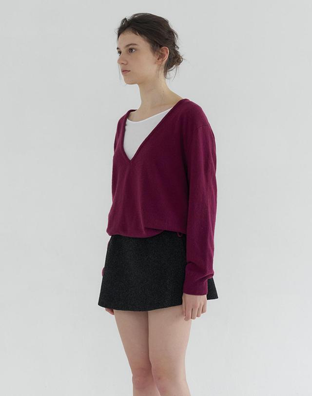 벰버 DEEP V-NECK STRING WOOL BLENDED KNIT_GRAPE 퍼플 착용컷