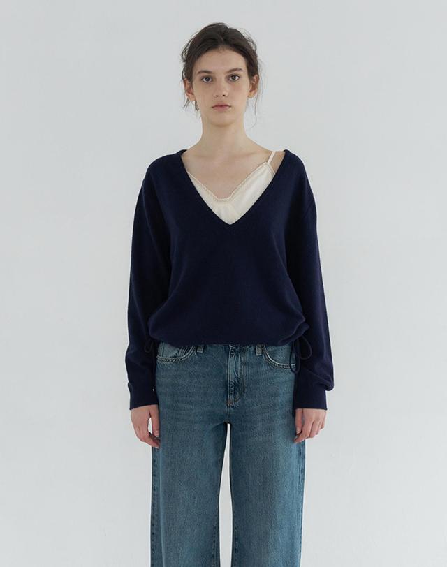 벰버 DEEP V-NECK STRING WOOL BLENDED KNIT_NAVY 네이비 착용컷