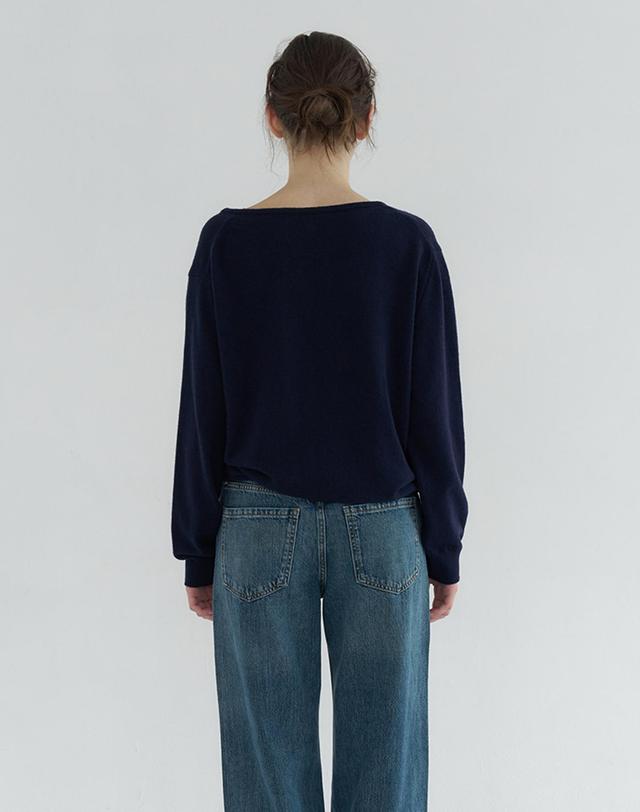 벰버 DEEP V-NECK STRING WOOL BLENDED KNIT_NAVY 네이비 착용컷
