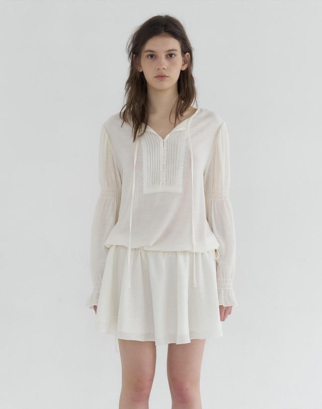 벰버 LACE PINTUCK ONEPIECE_IVORY 아이보리 착용컷