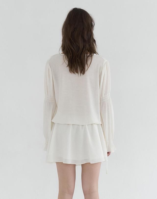 벰버 LACE PINTUCK ONEPIECE_IVORY 아이보리 착용컷