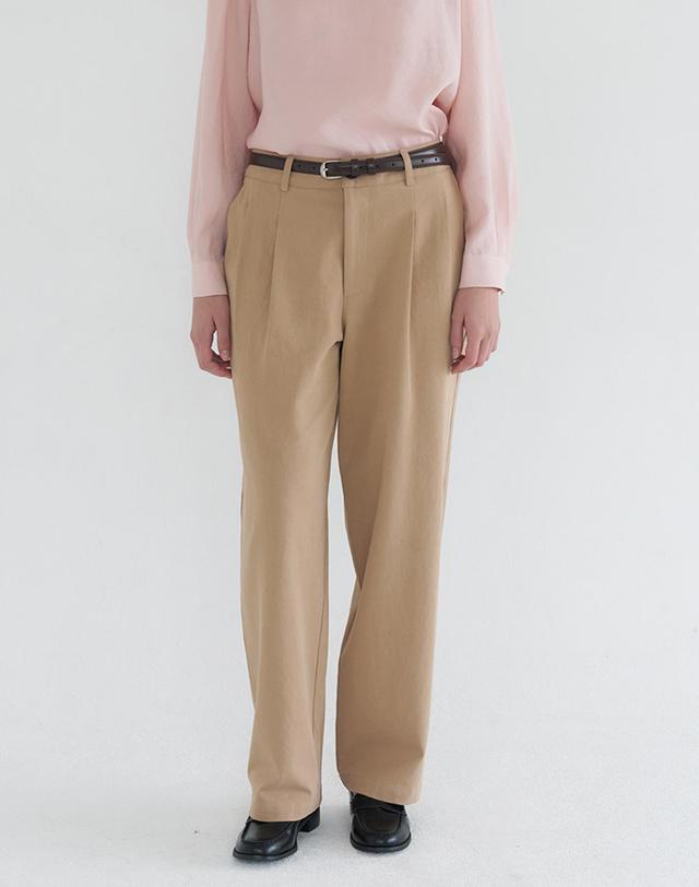 벰버 TUCK DETAIL WIDE COTTON PANTS_BEIGE 베이지 착용컷