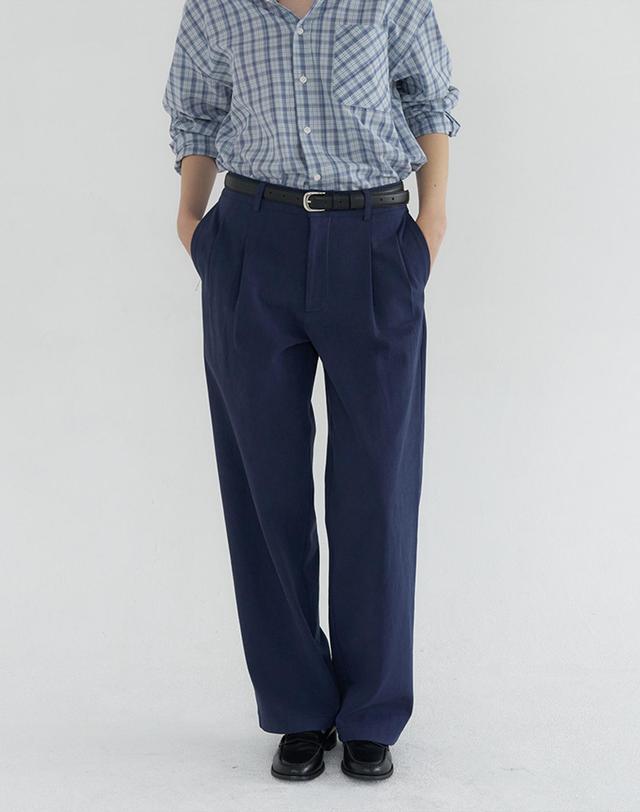 벰버 TUCK DETAIL WIDE COTTON PANTS_NAVY 네이비 착용컷