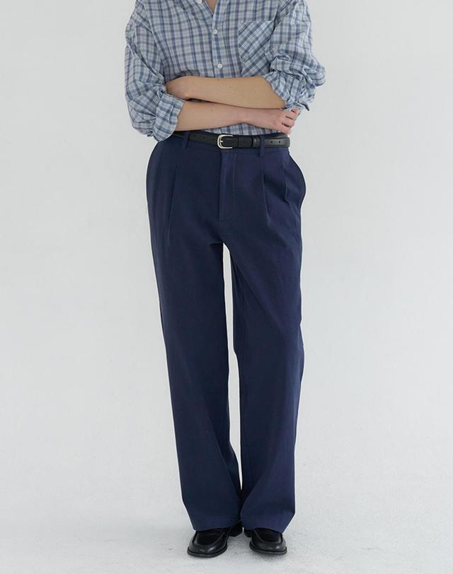 벰버 TUCK DETAIL WIDE COTTON PANTS_NAVY 네이비 착용컷