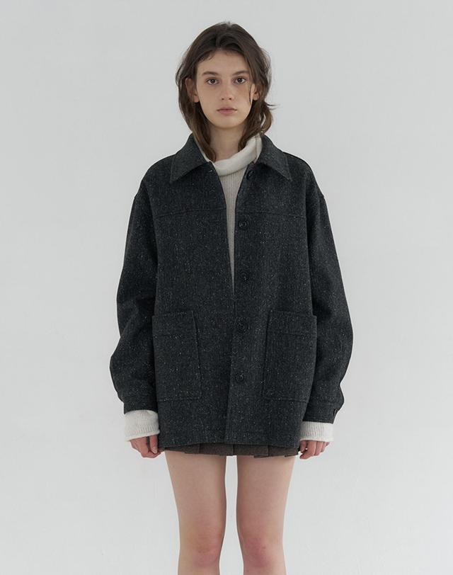 벰버 HERRINGBONE POCKET POINT HALF COAT_CHARCOAL 그레이 착용컷