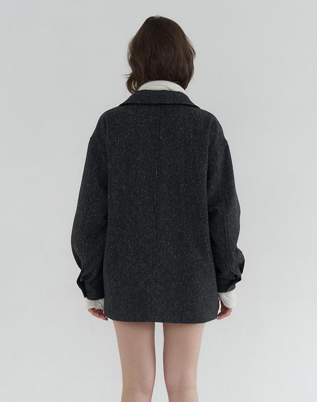 벰버 HERRINGBONE POCKET POINT HALF COAT_CHARCOAL 그레이 착용컷