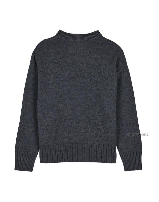 아미 [아미] FW25 공용 울 아미 드 꾀흐 니트 UKS838 018 084 착용컷