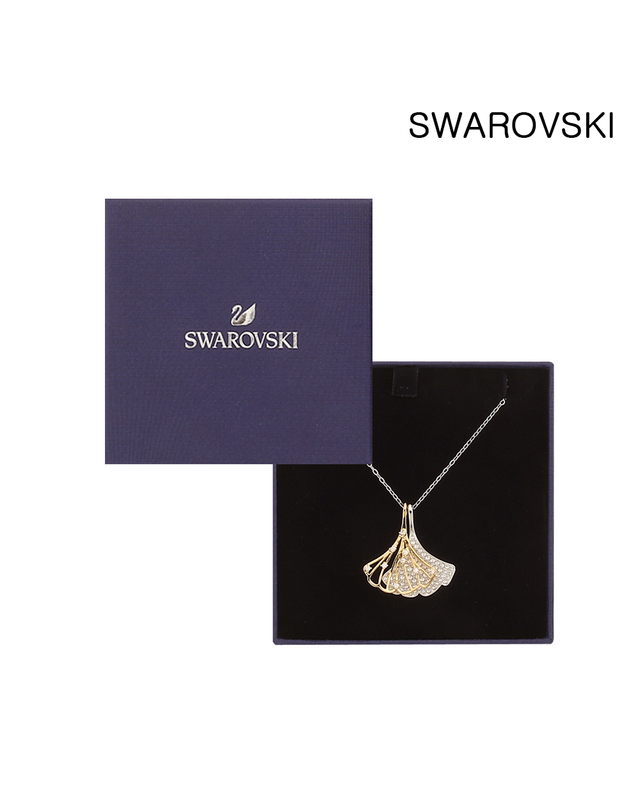 스와로브스키 [SWAROVSKI] 스와로브스키 Stunning Gingko 펜던트 화이트 믹스메탈 피니시 목걸이(은행잎목걸이)_5515462 착용컷