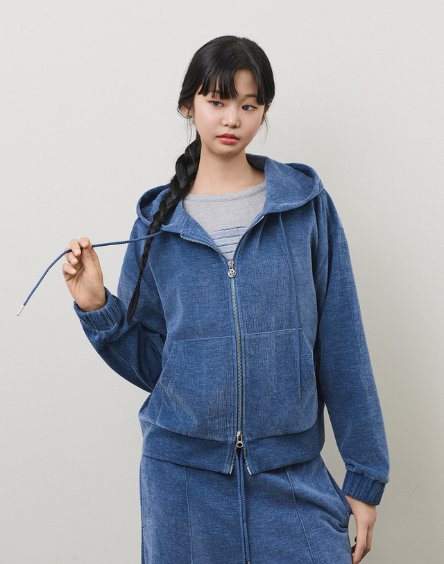 코랄리크 소프트 셔닐 후드 집업 셋업 블루 착용컷