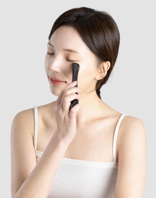 펄케어 펄케어 고주파 눈밑 눈가 마사지기 뷰티 디바이스 착용컷