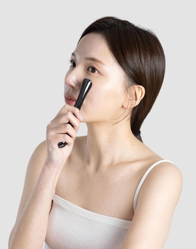 펄케어 펄케어 고주파 눈밑 눈가 마사지기 뷰티 디바이스 착용컷