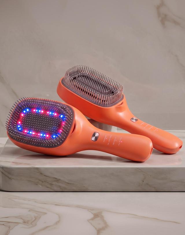 펄케어 펄케어 터치뷰티 두피 마사지기 모발 케어 관리기 오렌지 착용컷