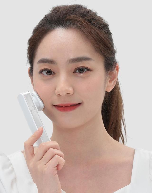 펄케어 펄케어 고주파 이온 얼굴 마사지기 갈바닉 뷰티 디바이스 착용컷