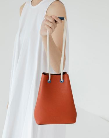 TAKE8_Orange