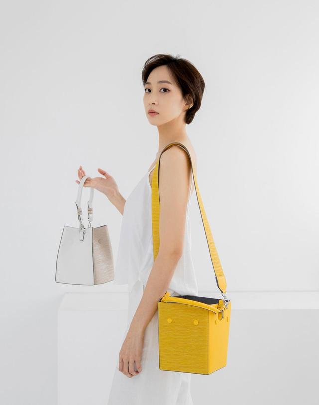 디토 TAKE7_Yellow 착용컷