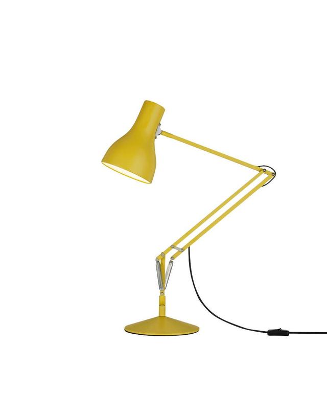 앵글포이즈 [라잇나우/공식수입][빠른발송] Type 75 Anglepoise + Margaret Howell - Yellow Ochre 착용컷