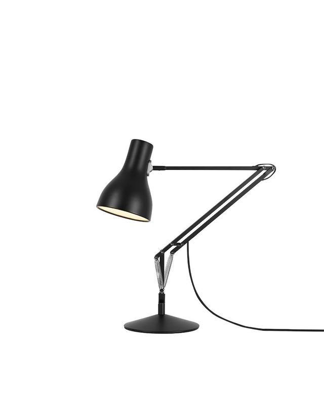 앵글포이즈 [라잇나우/공식수입][빠른발송] Type 75 Desk Lamp - Jet Black 착용컷