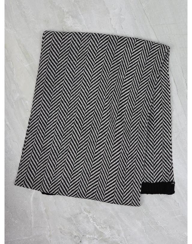 이카룩 IKALOOK 빗살 체크 블랙 머플러 AMU126A 착용컷